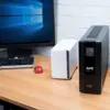 APC BR900MI 0,9 kVA 540W Linha interativa UPS