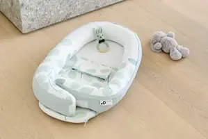 Doomoo Redutor para Bebês Cocoon Folhas Verde Água