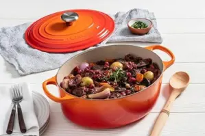 Le Creuset Caçarola Oval Ferro Fundido 4,7L Vulcânico