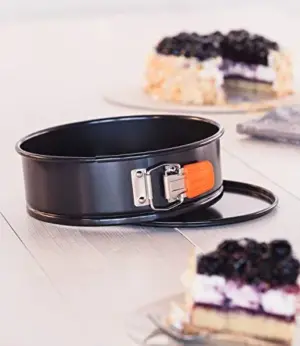 Le Creuset Forma Redonda Aço Carbono 26cm Preto para Bolos