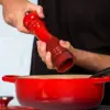 Le Creuset Moinho de Pimenta de Madeira Vermelho 20,8cm