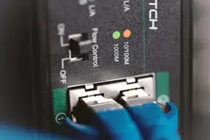 Digitus Switch 8 Portas Gigabit PoE 10/100/1000Mbps Uplink