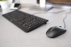 Cherry KC 1000 USB Preto com Teclado Numérico