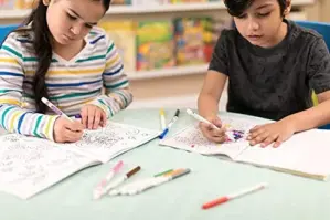 Crayola Canetas de Feltro Ponta Fina 12 Cores Brilhantes