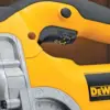 DeWALT DW331K-QS 701W Ergonômica