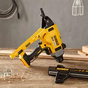 DeWALT Pregadora de Betão Sem Escovas DCN890N-XJ