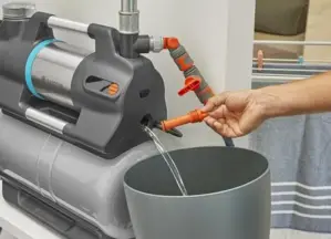 Gardena Silent Comfort 5600 bomba de superfície para reserva d’água