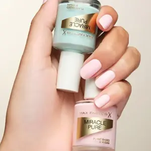 Max Factor Miracle Pure Esmalte de Unha Moonstone Blue