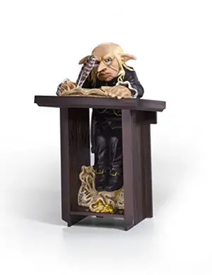 Noble Collection Magical Creatures Figura Duende de Gringotts 18cm