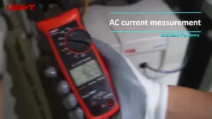 Uni-T Pinça Amperimétrica Digital UT203R 600V 400A Luz de Fundo