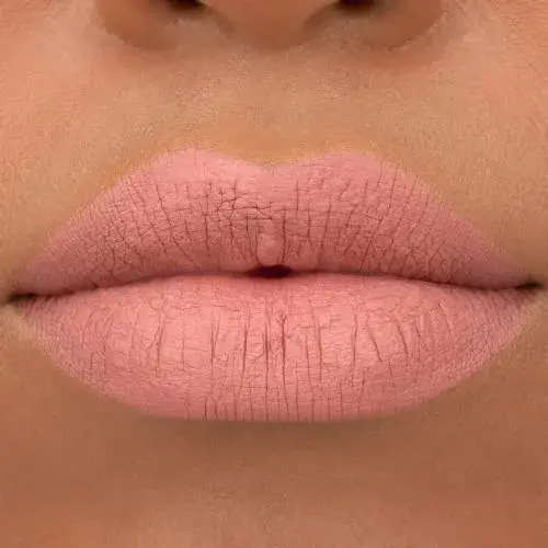 Essence Labial Líquido Rosy Nude Matte